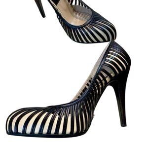 Michael Kors sz 38 or 8 Black Tan Caged Closed Toe High Heel Stiletto Pumps15135